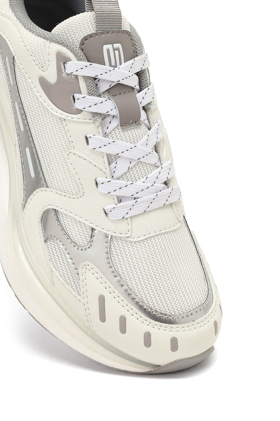 Derimod Studio Kadın Gümüş Bağcıklı Kalın Tabanlı Sneaker