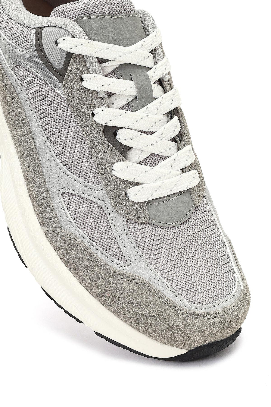 Women's Gray Lace-Up Thick-Soled Sneaker