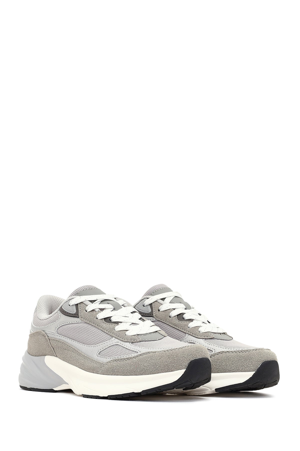 Kadın Gri Bağcıklı Kalın Tabanlı Sneaker