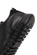 Kadın Siyah Bağcıklı Kalın Tabanlı Deri Sneaker | Derimod