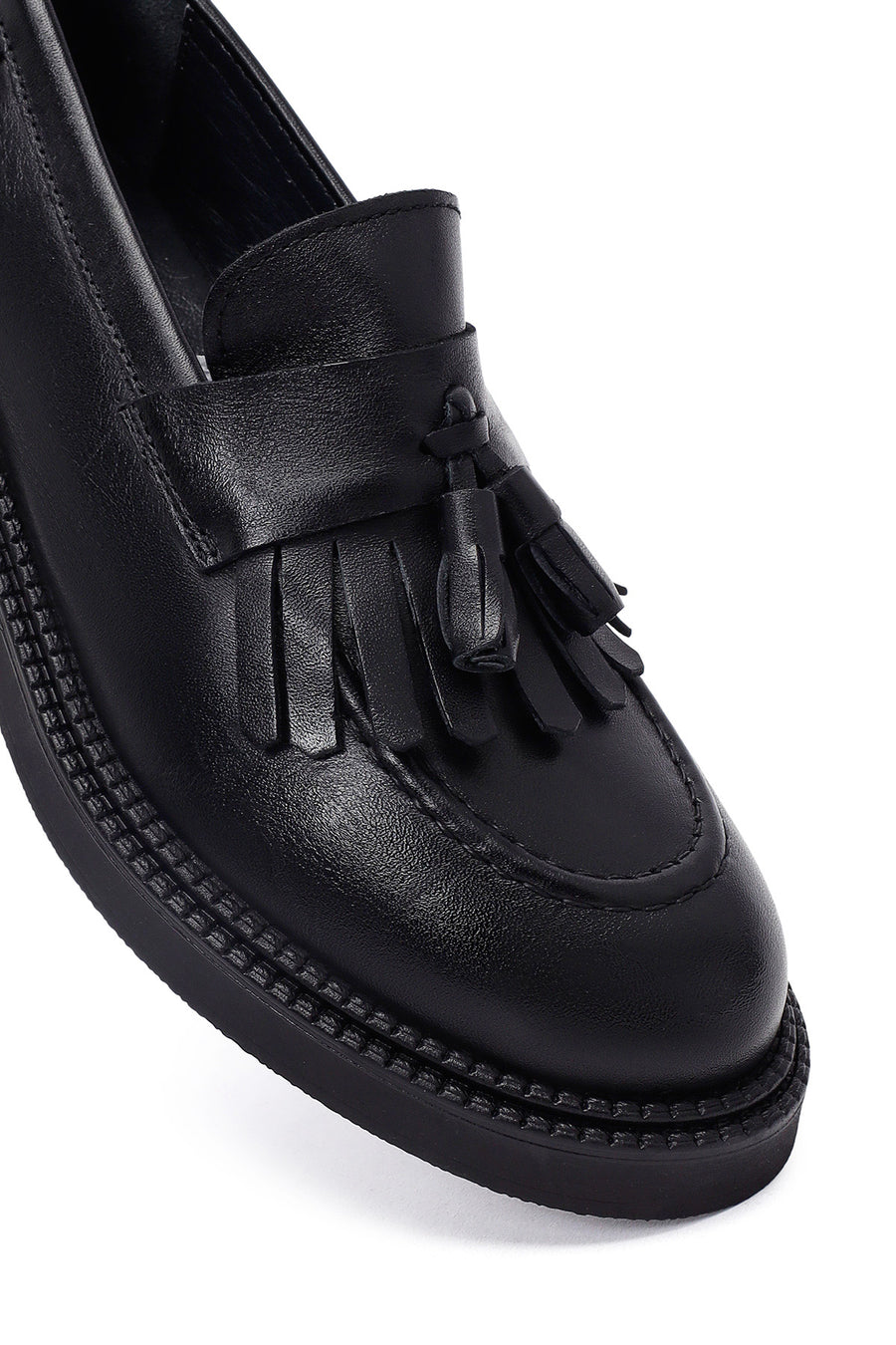 Kadın Siyah Püsküllü Deri Maskülen Loafer