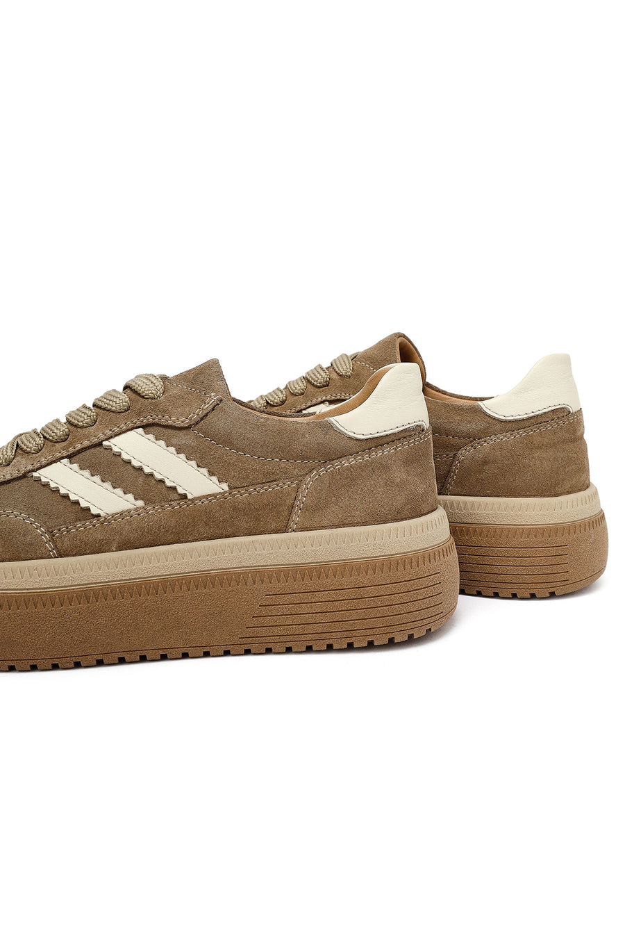 Kadın Bej Bağcıklı Kalın Tabanlı Süet Deri Sneaker