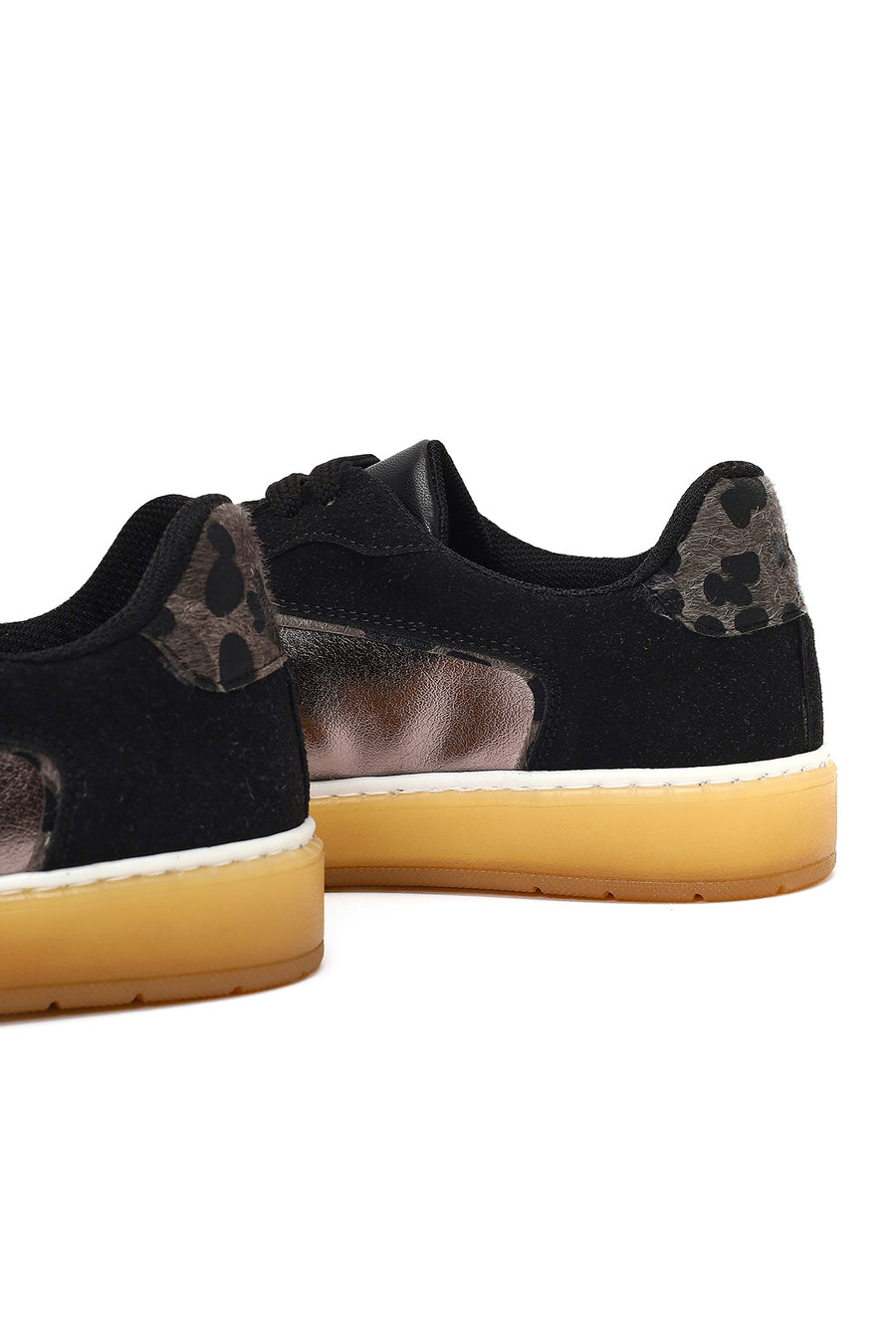 Kadın Siyah Bağcıklı Kalın Tabanlı Desenli Sneaker