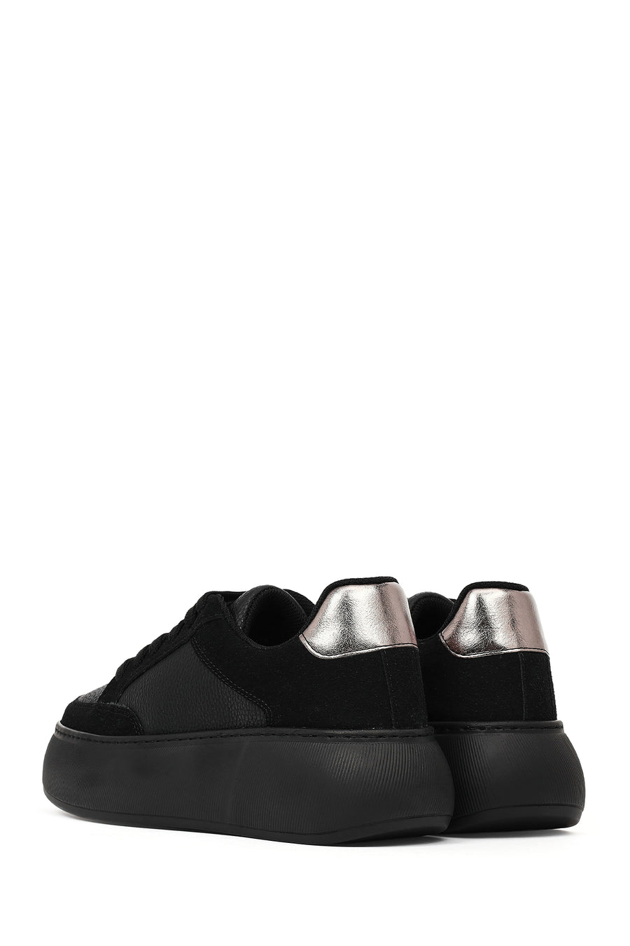 Kadın Siyah Bağcıklı Kalın Tabanlı Sneaker