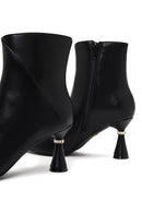 Kadın Siyah Fermuarlı Taş Detaylı Topuklu Bot | Derimod