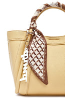 Kadın Sarı Uzun Askılı Aksesuarlı Kol Çantası | Derimod