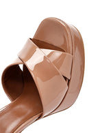 Kadın Bej Bilekten Tokalı Yüksek Kalın Topuklu Platform Rugan Deri Sandalet | Derimod