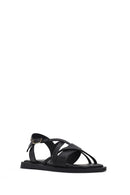 Kadın Siyah Tokalı Deri Sandalet | Derimod