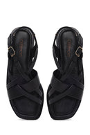 Kadın Siyah Tokalı Deri Sandalet | Derimod