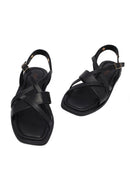 Kadın Siyah Tokalı Deri Sandalet | Derimod