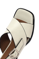 Kadın Krem Bilekten Tokalı Kalın Topuklu Deri Sandalet | Derimod