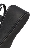 Kadın Siyah Bilekten Tokalı Dolgu Topuklu Deri Sandalet | Derimod