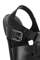 Kadın Siyah Tokalı Deri Sandalet | Derimod