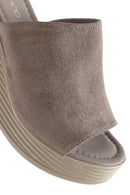 Kadın Gri Dolgu Topuklu Süet Deri Terlik | Derimod