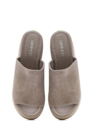 Kadın Gri Dolgu Topuklu Süet Deri Terlik | Derimod