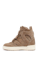 Kadın Bej Dolgu Topuklu Süet Deri Spor Bot | Derimod