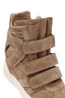 Kadın Bej Dolgu Topuklu Süet Deri Spor Bot | Derimod