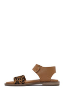 Kadın Taba Tokalı Leopar Desenli Deri Sandalet | Derimod