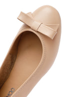 Kadın Bej Fiyonklu Deri Babet | Derimod