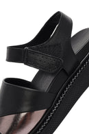 Kadın Siyah Bantlı Kalın Tabanlı Deri Sandalet | Derimod