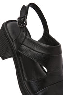 Kadın Siyah Bilekten Bantlı Kalın Topuklu Deri Sandalet | Derimod