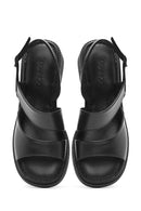 Kadın Siyah Bilekten Tokalı Kısa Topuklu Deri Sandalet | Derimod