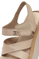 Kadın Bej Bilekten Bağlamalı Kalın Tabanlı Deri Comfort Sandalet | Derimod