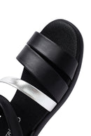 Kadın Siyah Bilekten Tokalı Deri Sandalet | Derimod