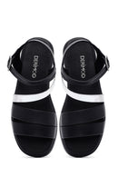 Kadın Siyah Bilekten Tokalı Deri Sandalet | Derimod