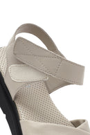 Kadın Gri Bantlı Deri Sandalet | Derimod