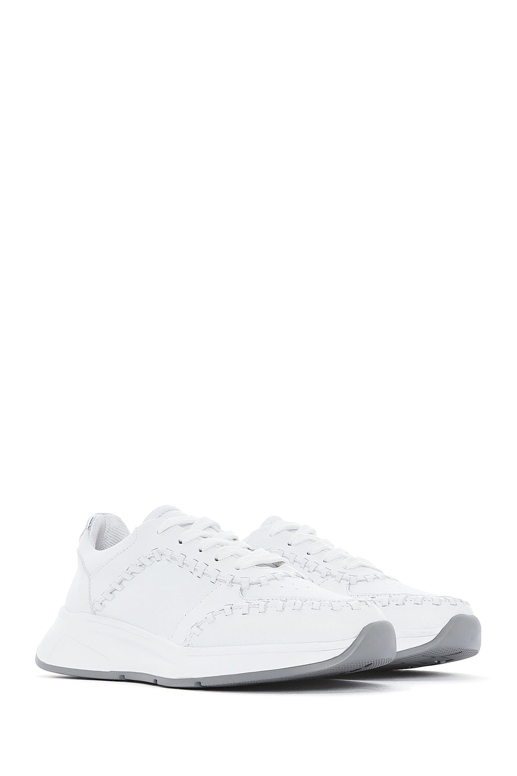 Kadın Beyaz Bağcıklı Kalın Tabanlı Deri Sneaker