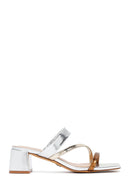 Kadın Bronz Kısa Kalın Topuklu Metalik Terlik | Derimod