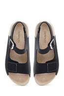 Kadın Siyah Bilekten Bağlamalı Deri Comfort Sandalet | Derimod