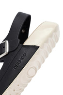 Kadın Siyah Bilekten Bağlamalı Deri Comfort Sandalet | Derimod