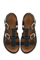 Kadın Siyah Tokalı Kalın Tabanlı Deri Sandalet | Derimod