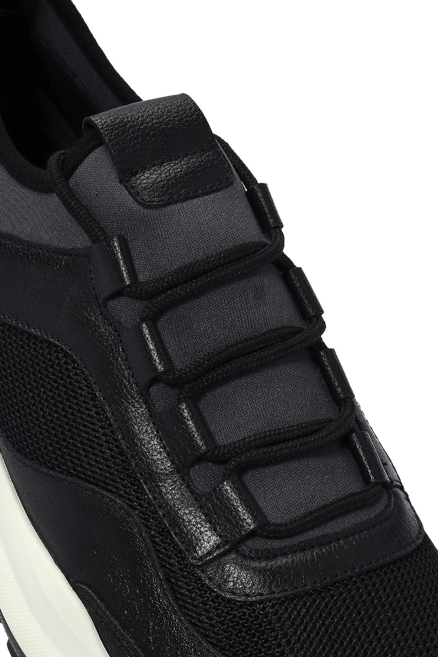 Erkek Siyah Bağcıklı Deri Casual Sneaker