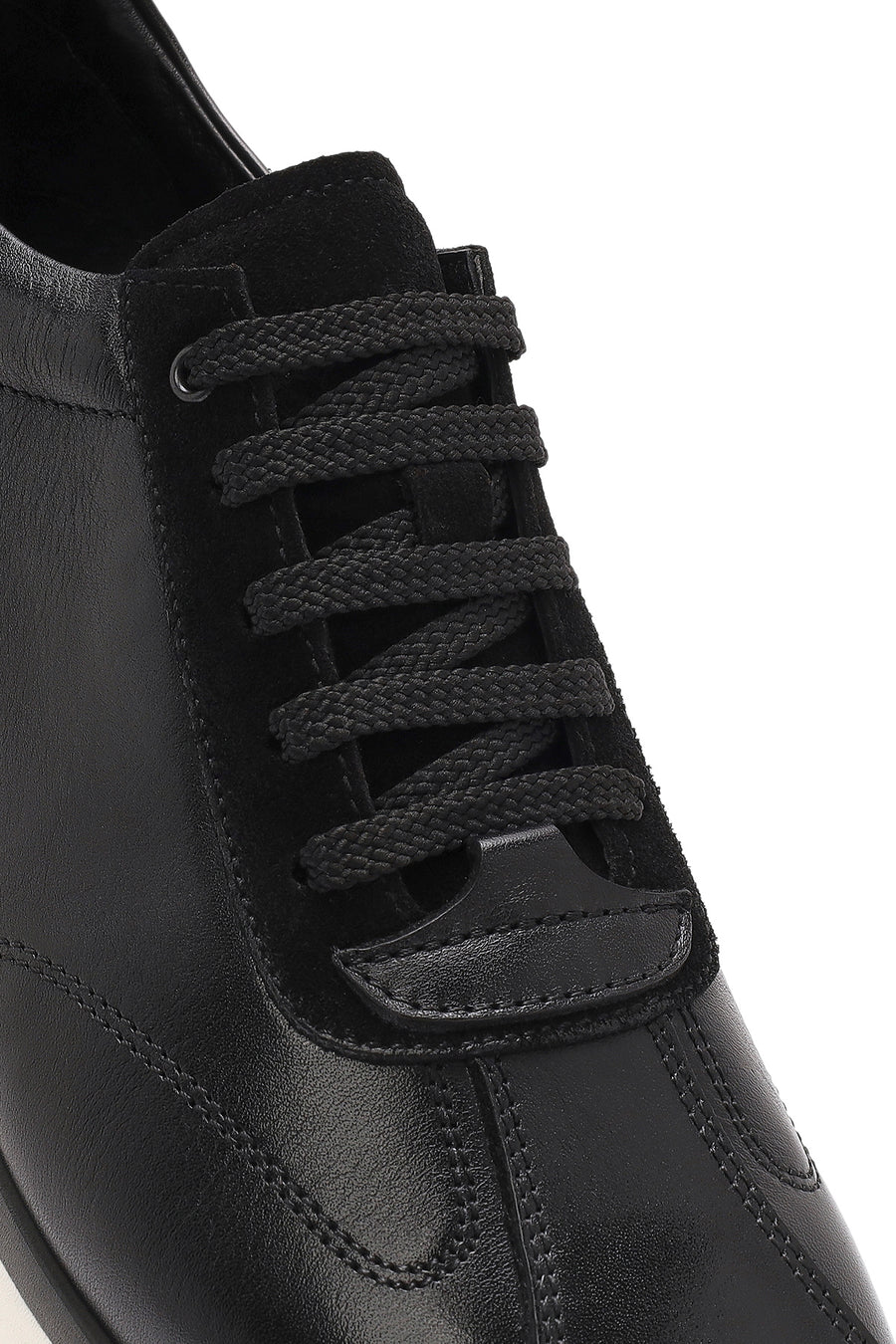Erkek Siyah Bağcıklı Kalın Tabanlı Deri Sneaker