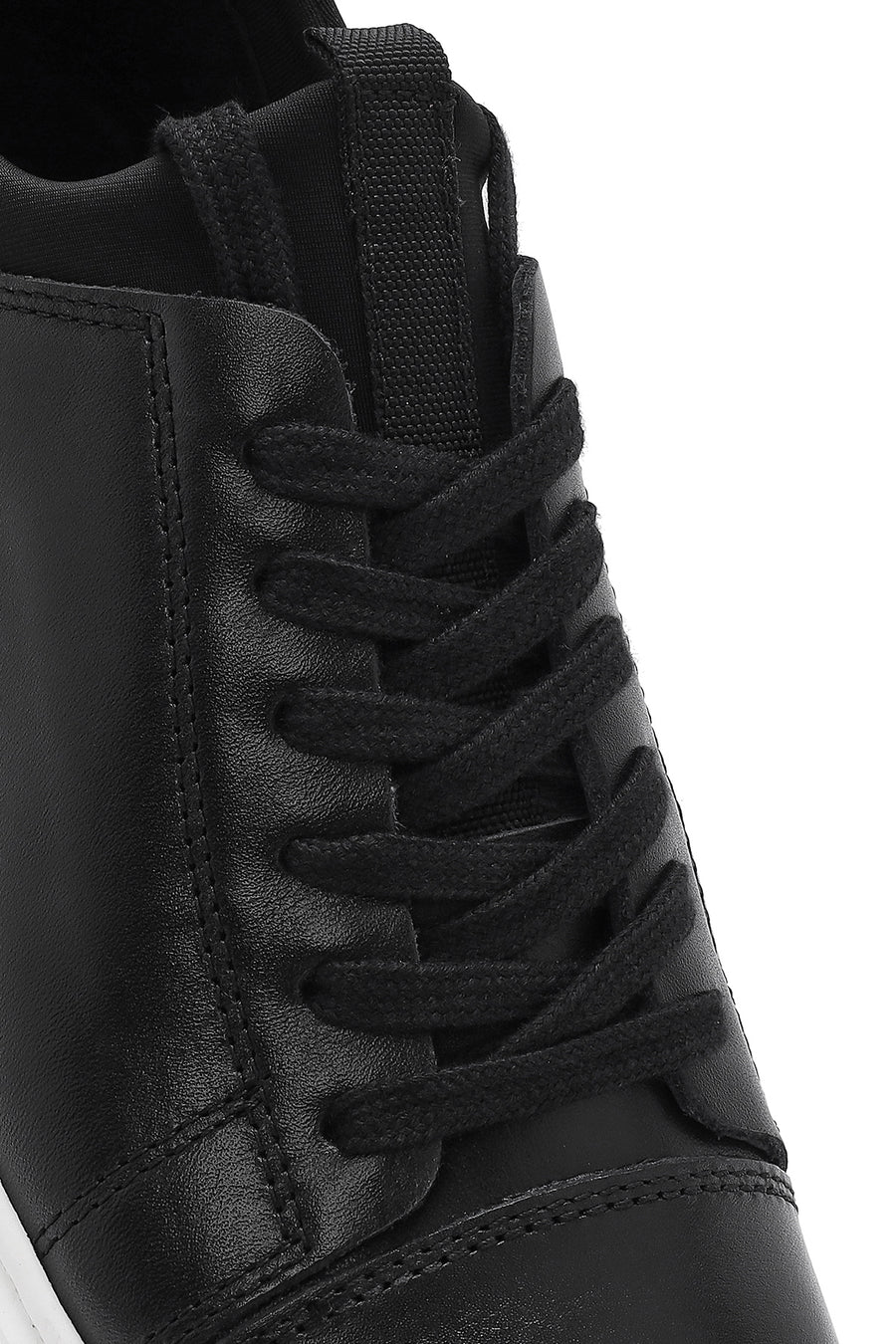 Men's Black Lace-up Leather Sneaker