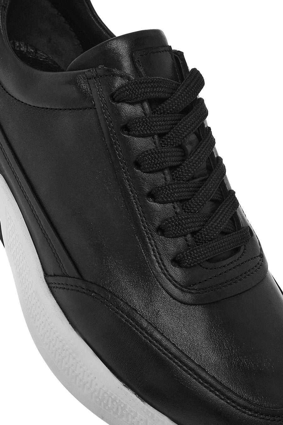 Erkek Siyah Bağcıklı Kalın Tabanlı Deri Sneaker