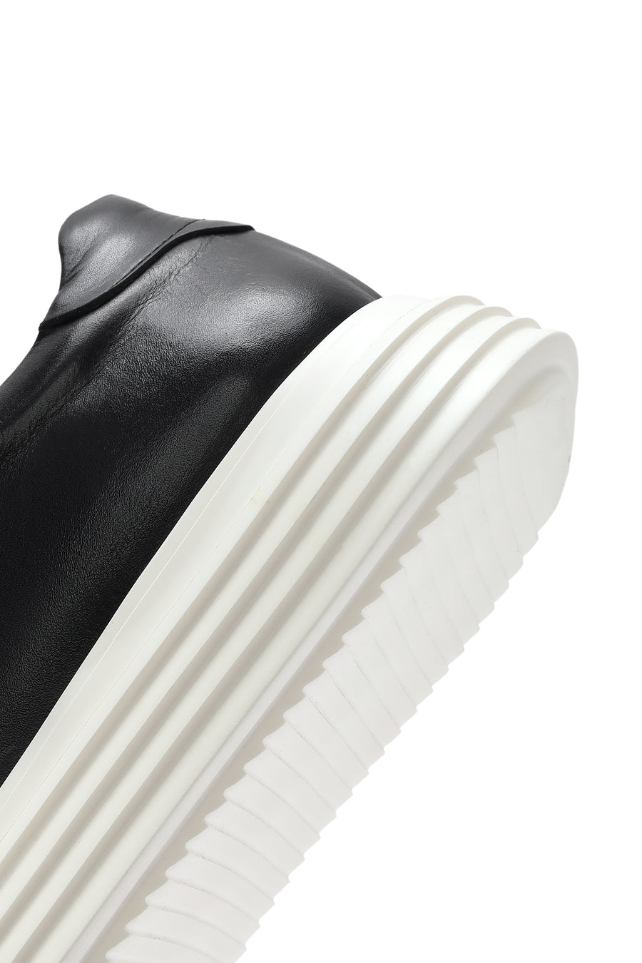 Men's Black Thick Sole Lace Up Leather Sneaker