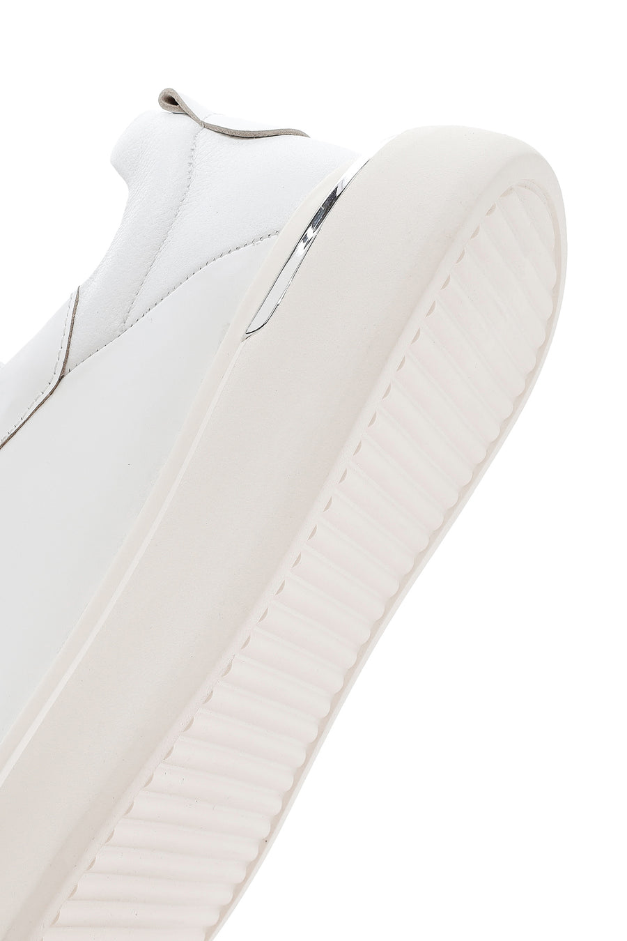 Erkek Beyaz Bağcıklı Kalın Tabanlı Deri Sneaker