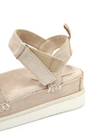 Kadın Bej Kalın Tabanlı Süet Sandalet | Derimod