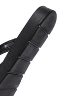 Kadın Siyah Parmak Arası Taşlı Terlik | Derimod