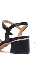 Kadın Siyah Bilekten Tokalı Kalın Topuklu Sandalet | Derimod
