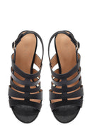 Kadın Siyah Bilekten Tokalı Kalın Topuklu Sandalet | Derimod