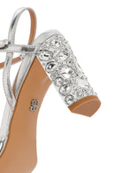 Kadın Gümüş Bilekten Tokalı Metalik Kalın Topuklu Sandalet | Derimod