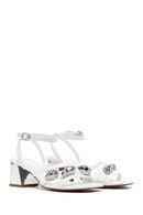 Kadın Beyaz Bilekten Tokalı Kısa Kalın Topuklu Sandalet | Derimod