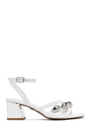 Kadın Beyaz Bilekten Tokalı Kısa Kalın Topuklu Sandalet | Derimod