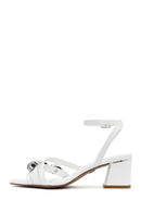 Kadın Beyaz Bilekten Tokalı Kısa Kalın Topuklu Sandalet | Derimod