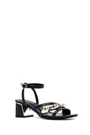 Kadın Siyah Bilekten Tokalı Kısa Kalın Topuklu Sandalet | Derimod